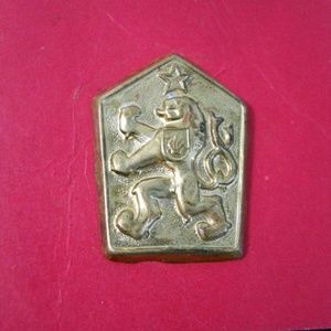 Rampant Lion Military Crest Enamel Button/Pin J18